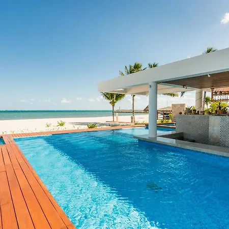Luxury 2-Bedroom Apartment With Beach Club Access